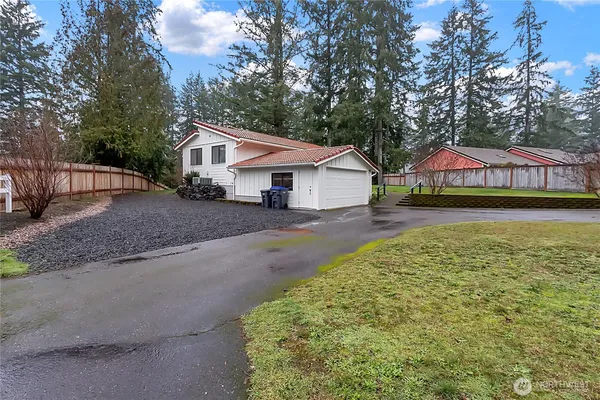 $505,000 | 160 East Lakeland Way, Allyn, WA 98524