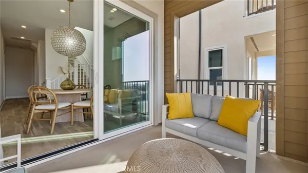 $5,900 | 110 Seep, Irvine, CA 92618