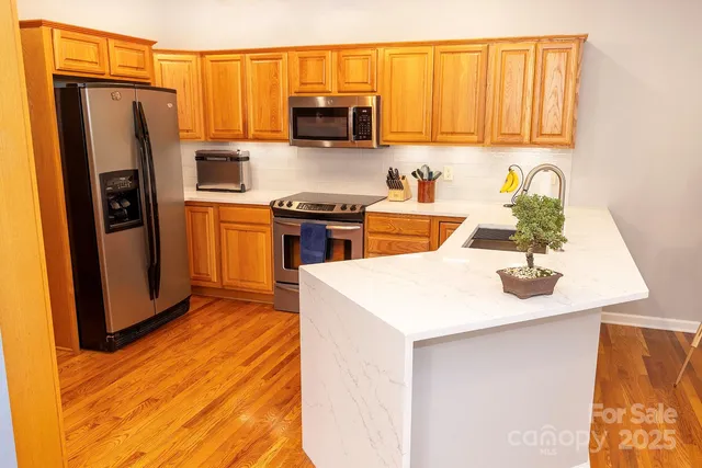 $586,000 | 124 Old Pasture Way, Hendersonville, NC 28739