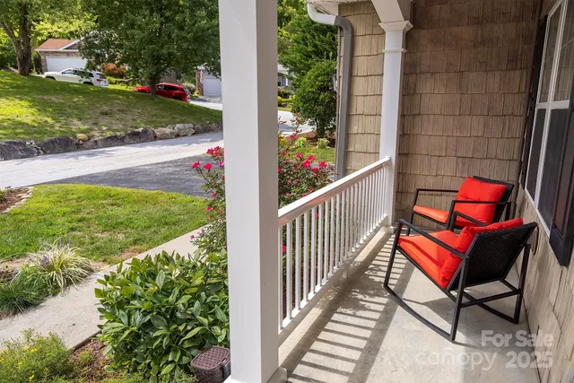 $586,000 | 124 Old Pasture Way, Hendersonville, NC 28739