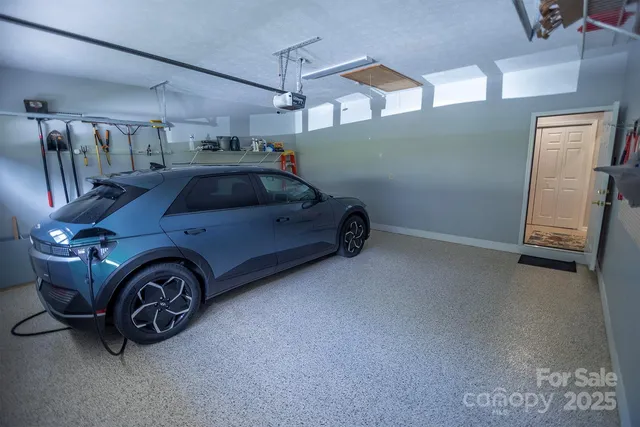 $586,000 | 124 Old Pasture Way, Hendersonville, NC 28739