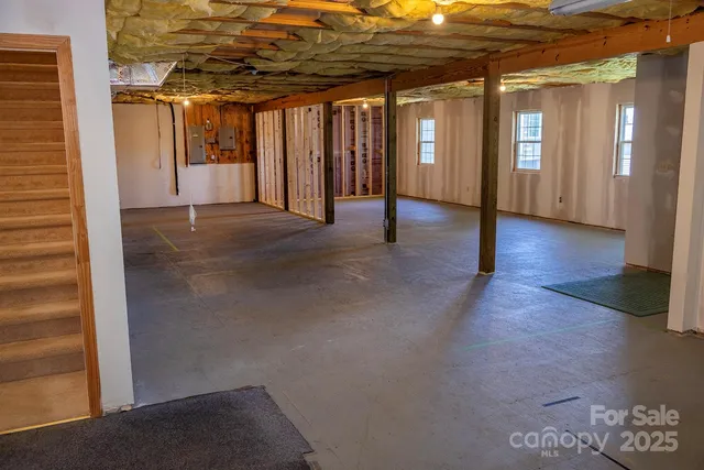 $586,000 | 124 Old Pasture Way, Hendersonville, NC 28739