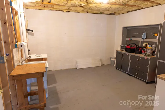 $586,000 | 124 Old Pasture Way, Hendersonville, NC 28739