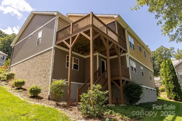 $586,000 | 124 Old Pasture Way, Hendersonville, NC 28739