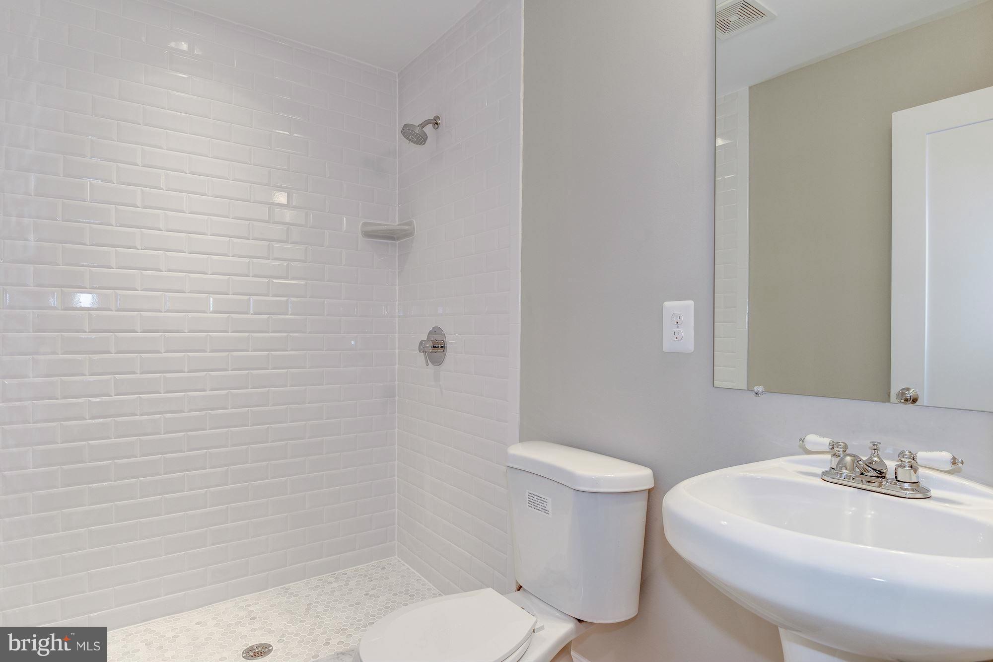 1327 Rittenhouse Street Northwest Washington, DC 20011 - Photo 22 of 27 Bath