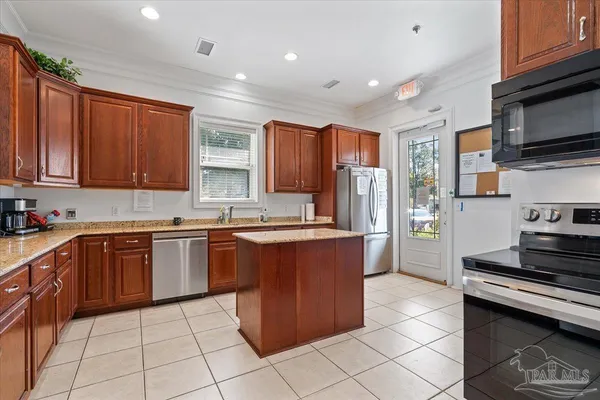 $379,900 | 1133 Yellow Daisy Lane, Foley, AL 36535