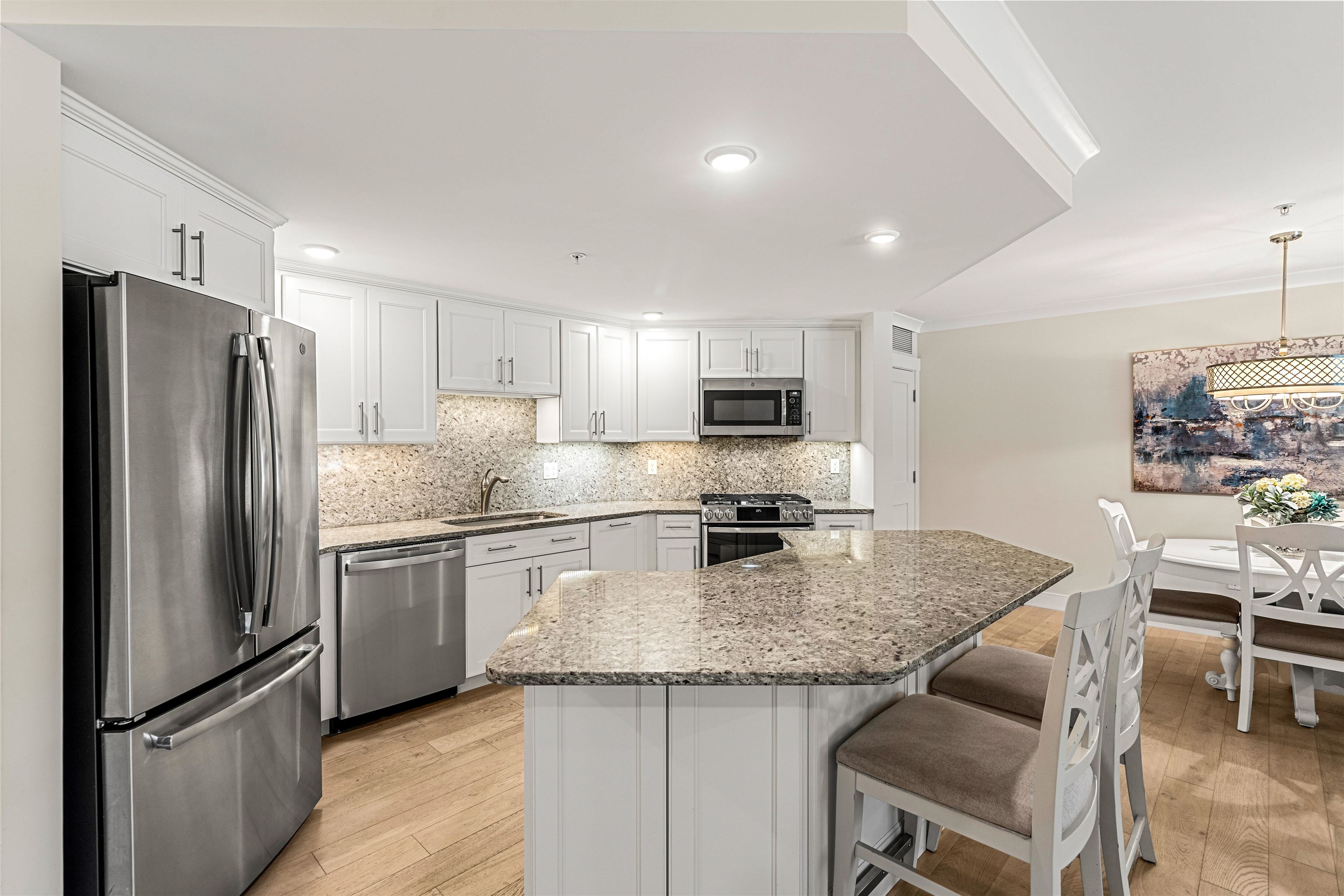 2075 Lafayette Road, Unit B11 Portsmouth, NH 03801 - Photo 9 of 37 Gallery Image 9