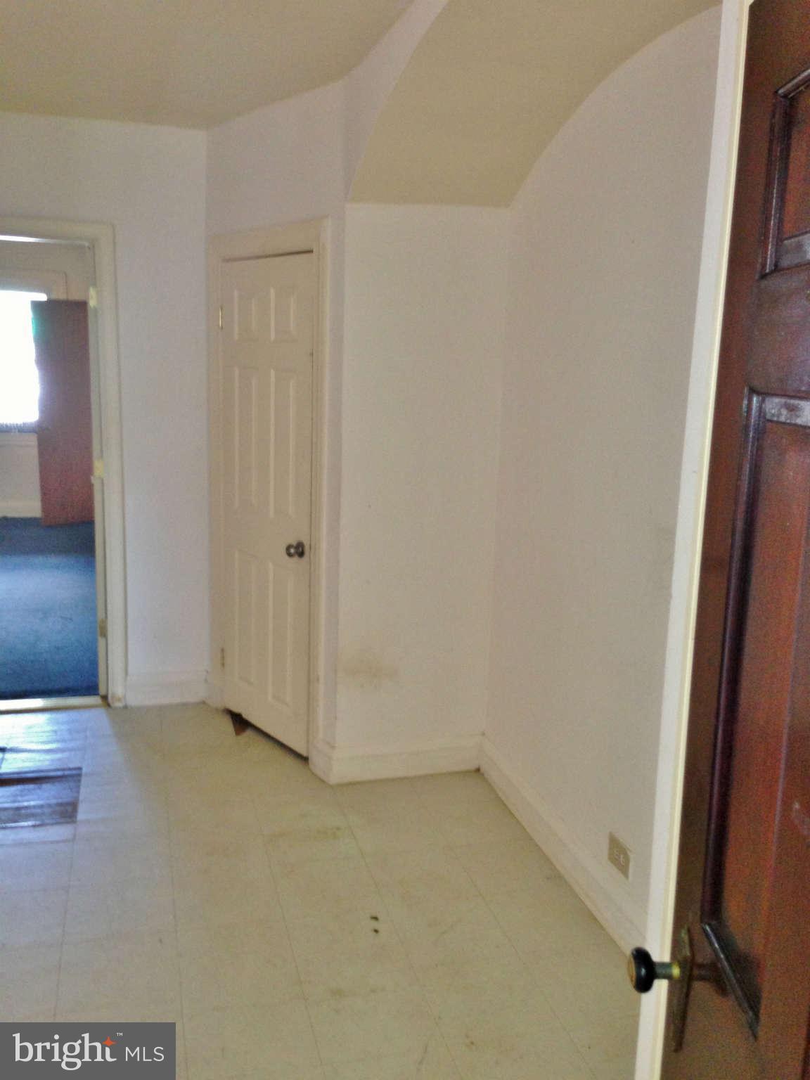 7121 Harford Road Baltimore, MD 21234 - Photo 5 of 6 Dining Room