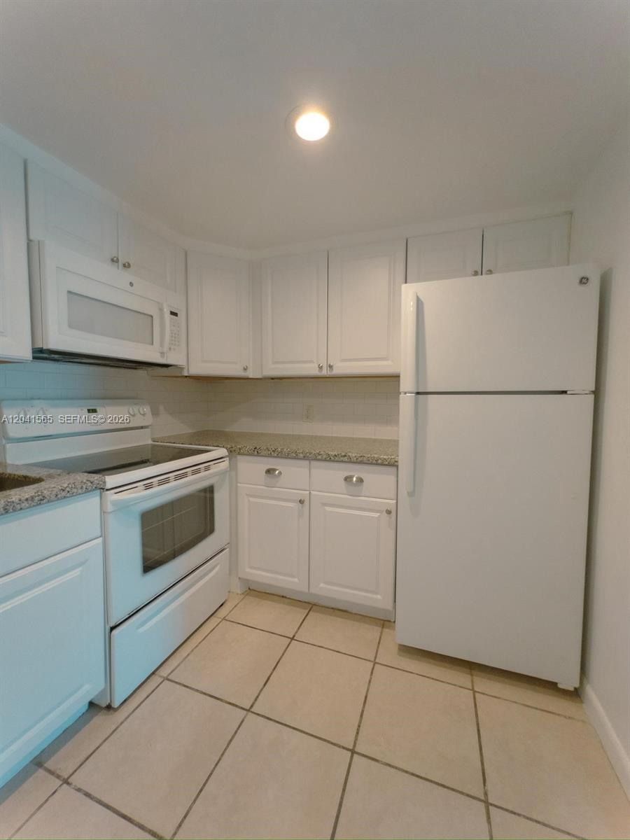 13335 Arch Creek Road, Unit 5 North Miami, FL 33181 - Photo 3 of 20