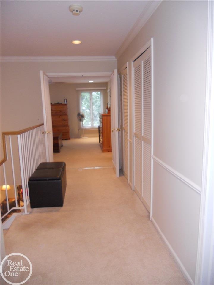 966 Golfview Court Rochester Hills, MI 48307 - Photo 22 of 35