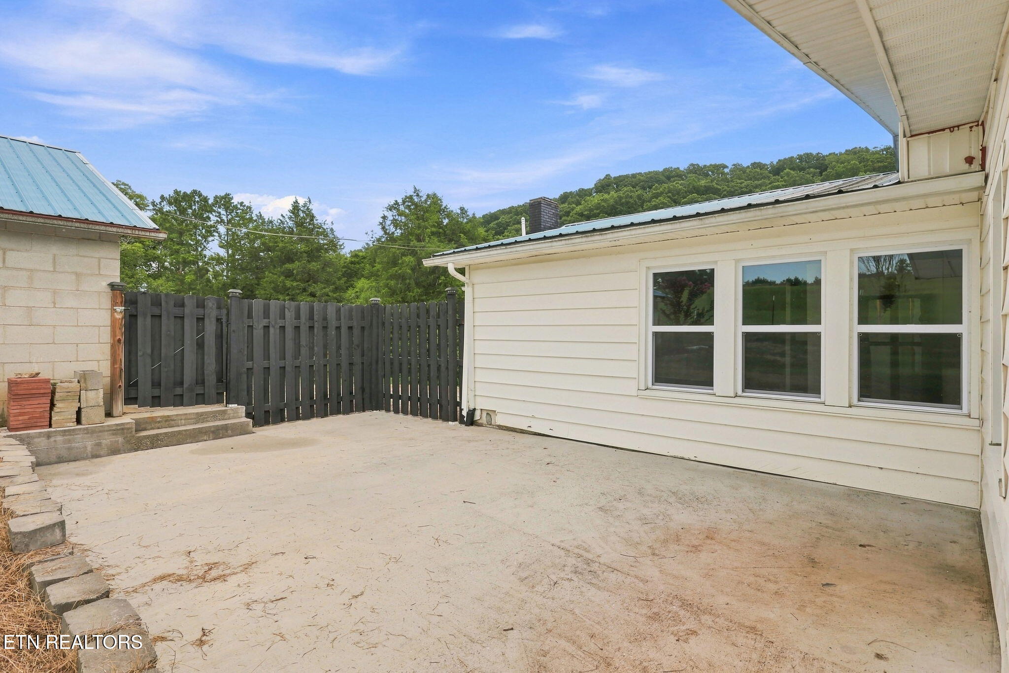 708 New Midway Road Kingston, TN 37763 - Photo 30 of 47 Back
