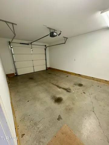 $1,800 | 2927 Watauga Road, Unit 14, Johnson City, TN 37601