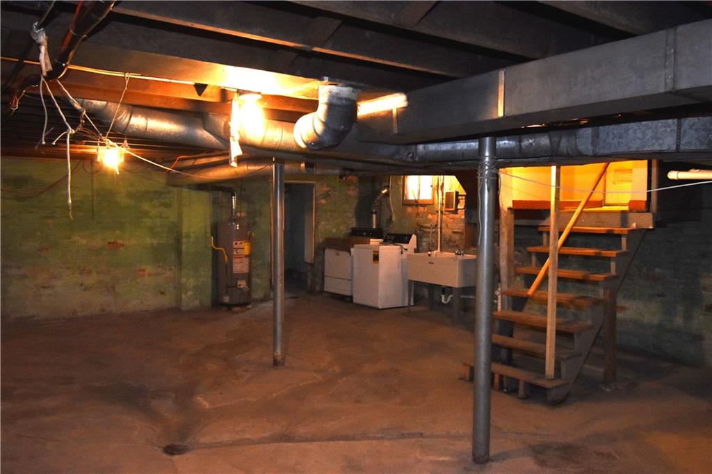 314 Pine Street Ambridge, PA 15003 - Photo 21 of 22 a view of a room with gym equipment