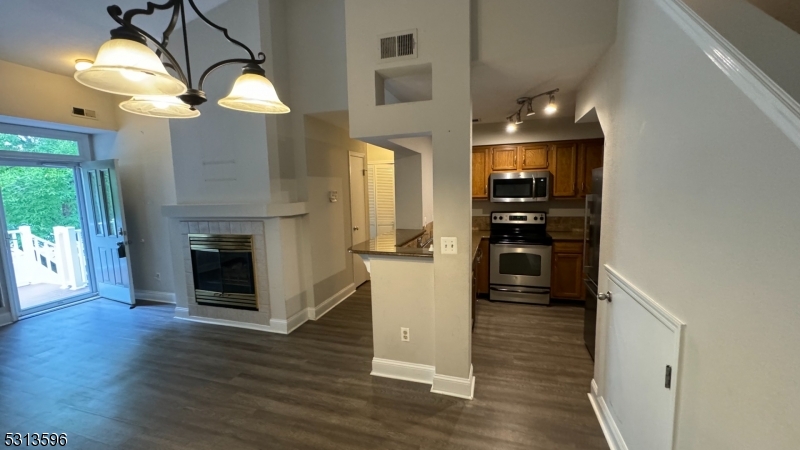 54 Wentworth Road Bedminster, NJ 07921 - Photo 3 of 20
