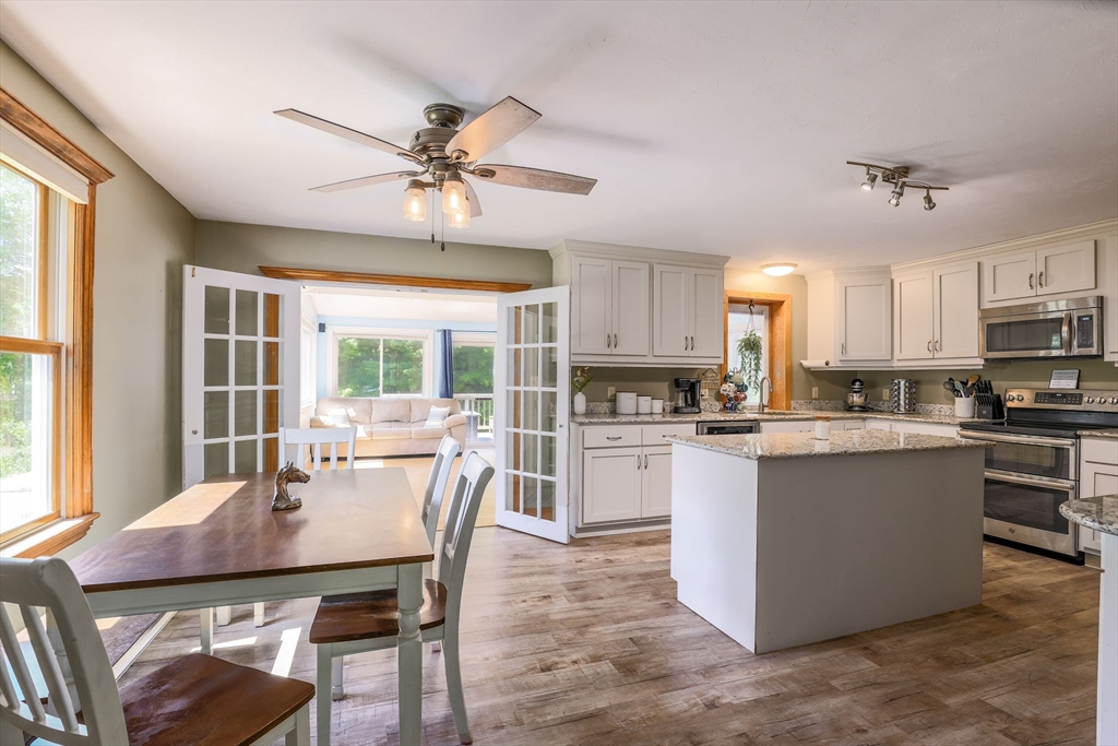27 Davis Street Rutland, MA 01543 - Photo 20 of 39