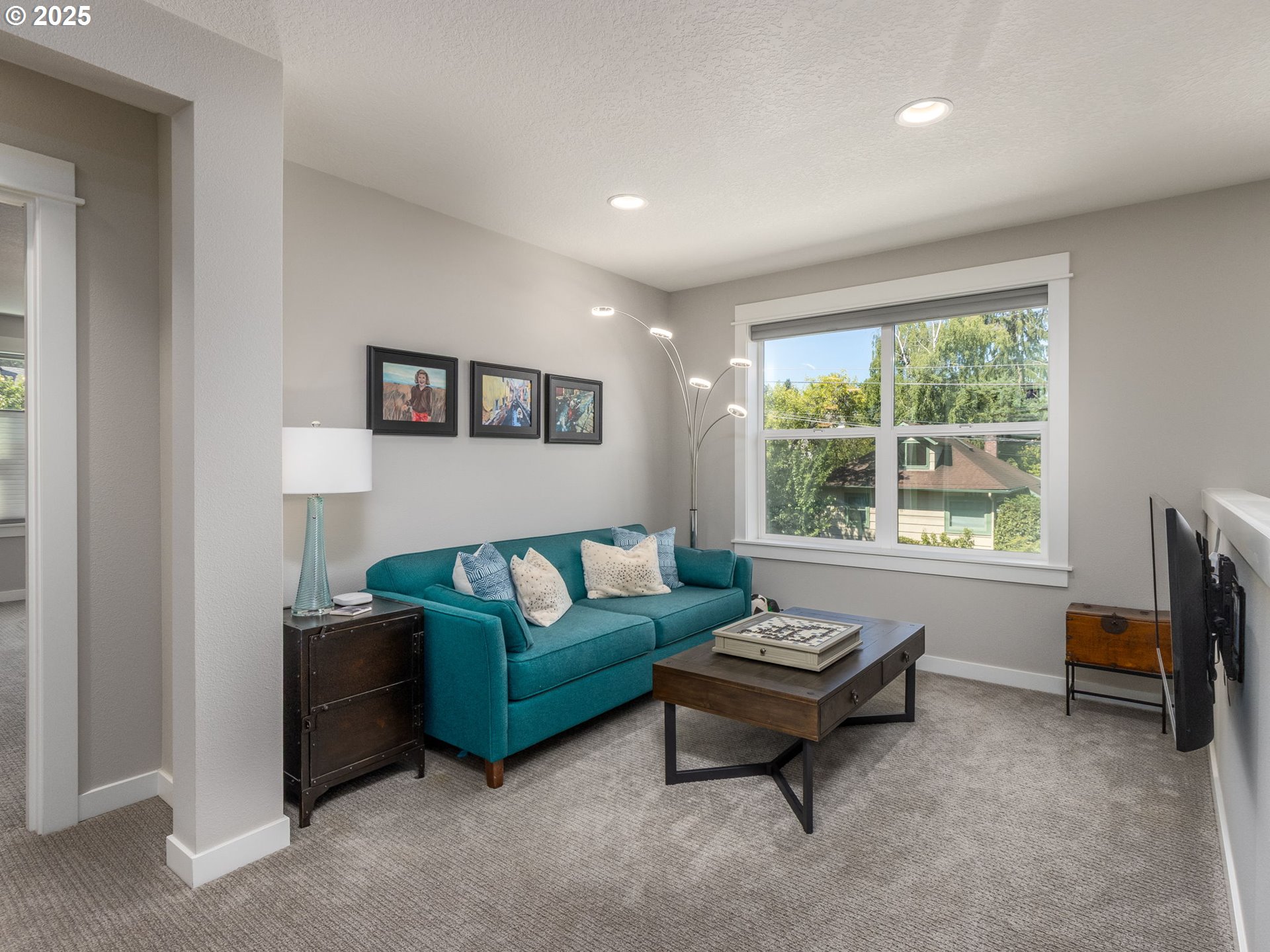 1380 Southwest Carson Street Portland, OR 97219 - Photo 21 of 46 Gallery Image 21