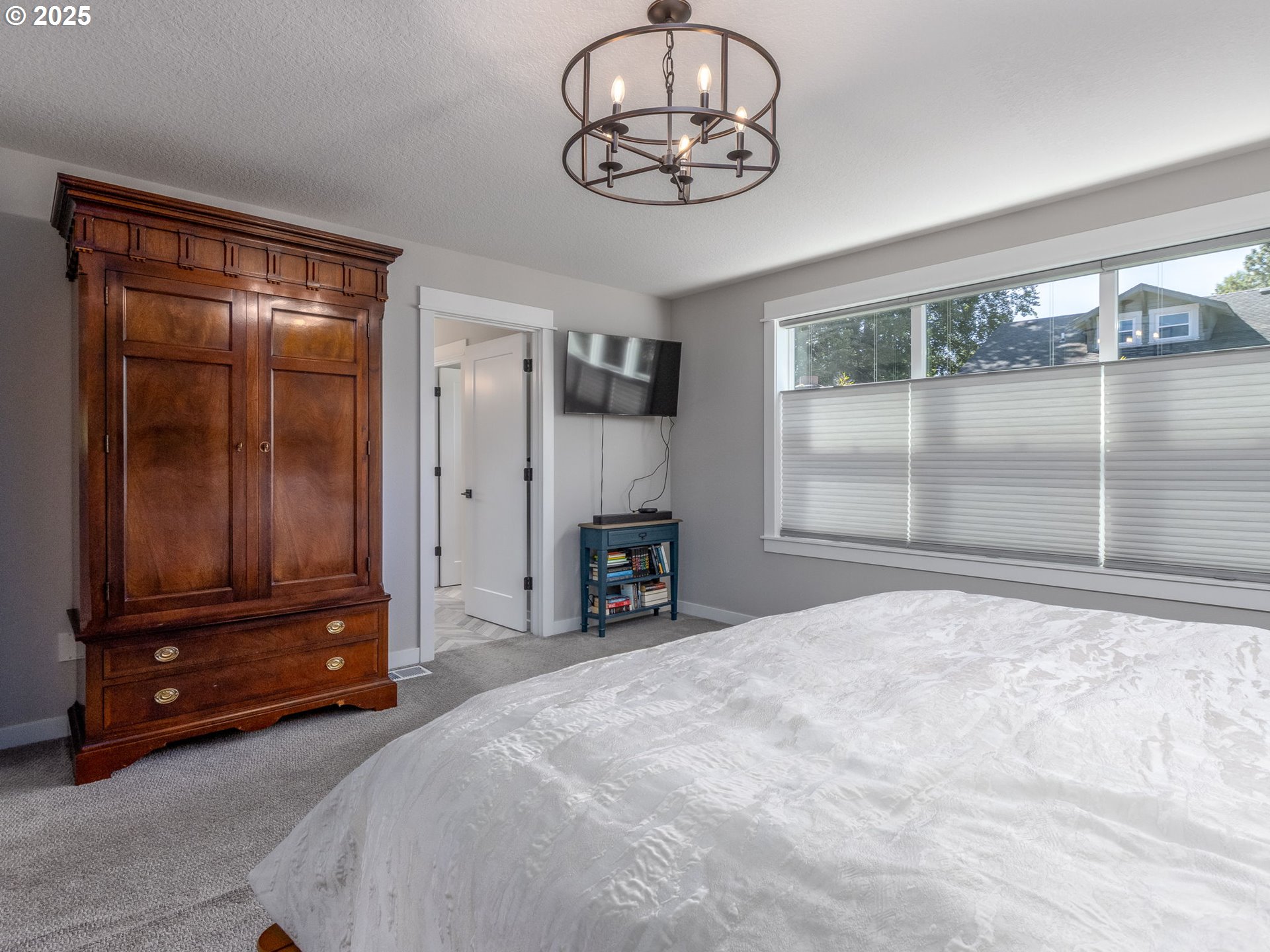 1380 Southwest Carson Street Portland, OR 97219 - Photo 24 of 46 Bedroom, Primary