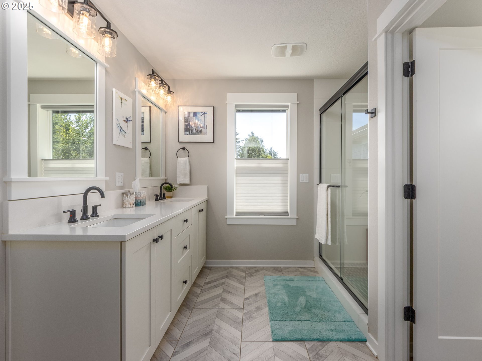 1380 Southwest Carson Street Portland, OR 97219 - Photo 25 of 46 Bedroom, Primary