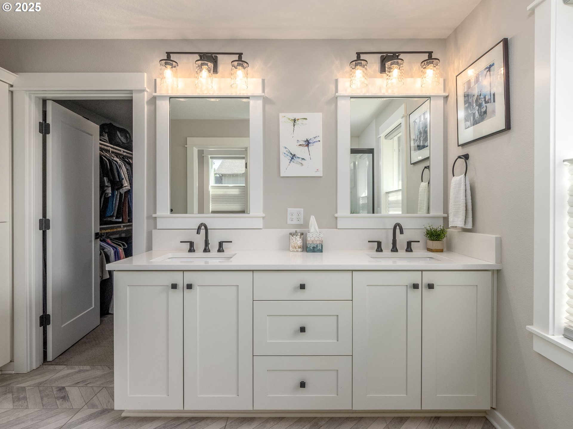1380 Southwest Carson Street Portland, OR 97219 - Photo 27 of 46 Bathroom, Attached