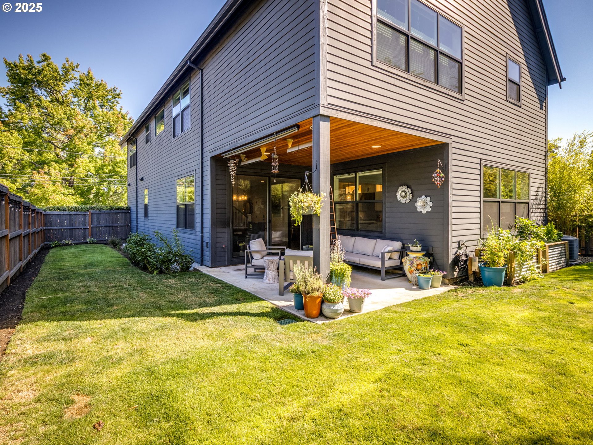 1380 Southwest Carson Street Portland, OR 97219 - Photo 39 of 46 Gallery Image 39