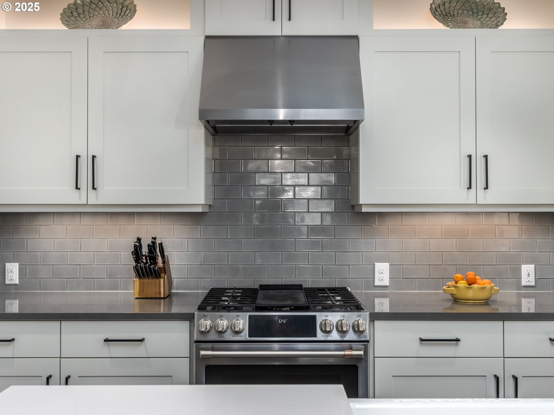 1380 Southwest Carson Street Portland, OR 97219 - Photo 7 of 46 Gallery Image 7