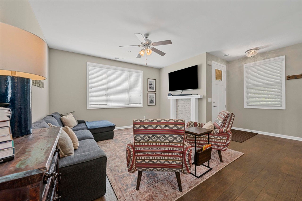 219 Manor Row Pleasant View, TN 37146 - Photo 8 of 32 Gallery Image 8