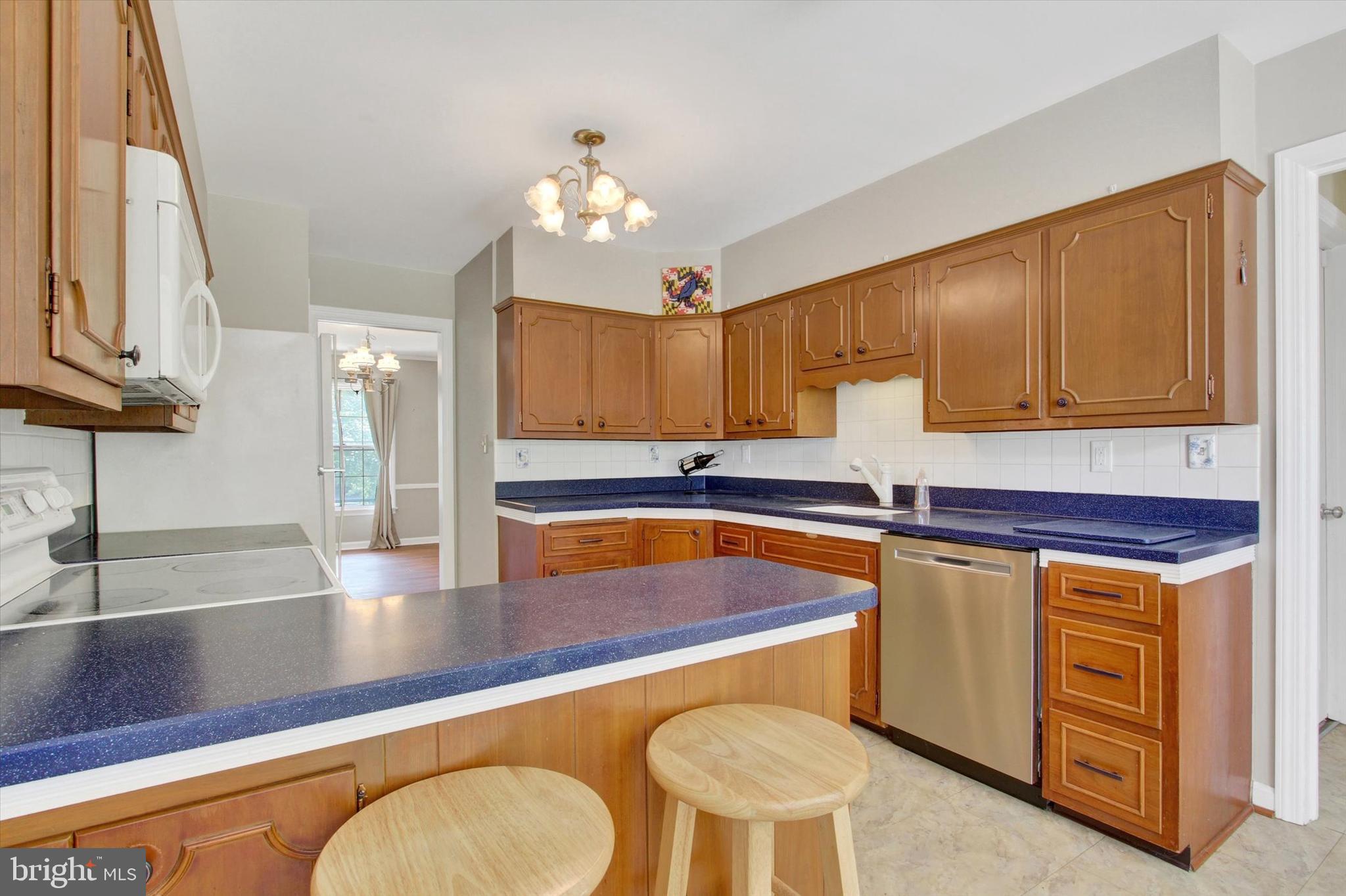 912 Uniontown Road Westminster, MD 21158 - Photo 11 of 33 Kitchen