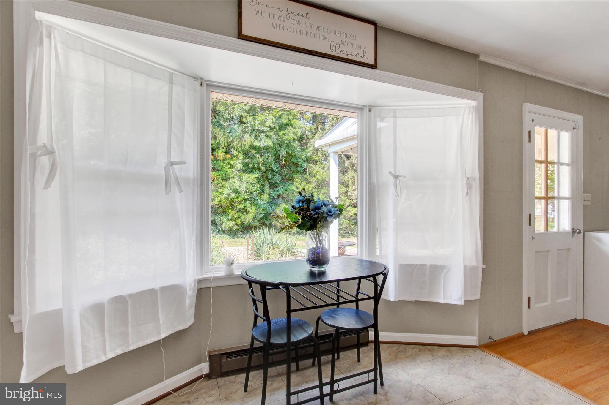 912 Uniontown Road Westminster, MD 21158 - Photo 14 of 33 Breakfast Nook