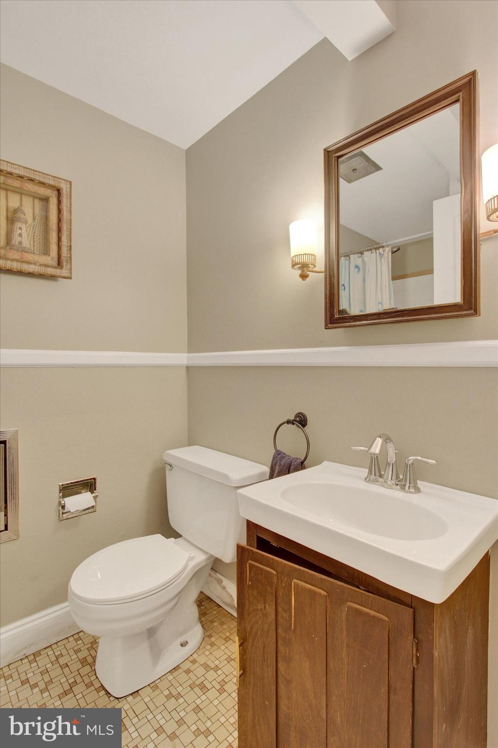 912 Uniontown Road Westminster, MD 21158 - Photo 30 of 33 Basement Bath