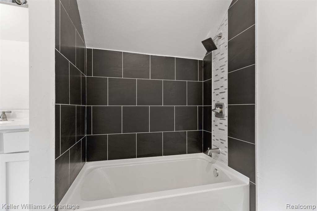 2400 Edison Street Detroit, MI 48206 - Photo 19 of 32