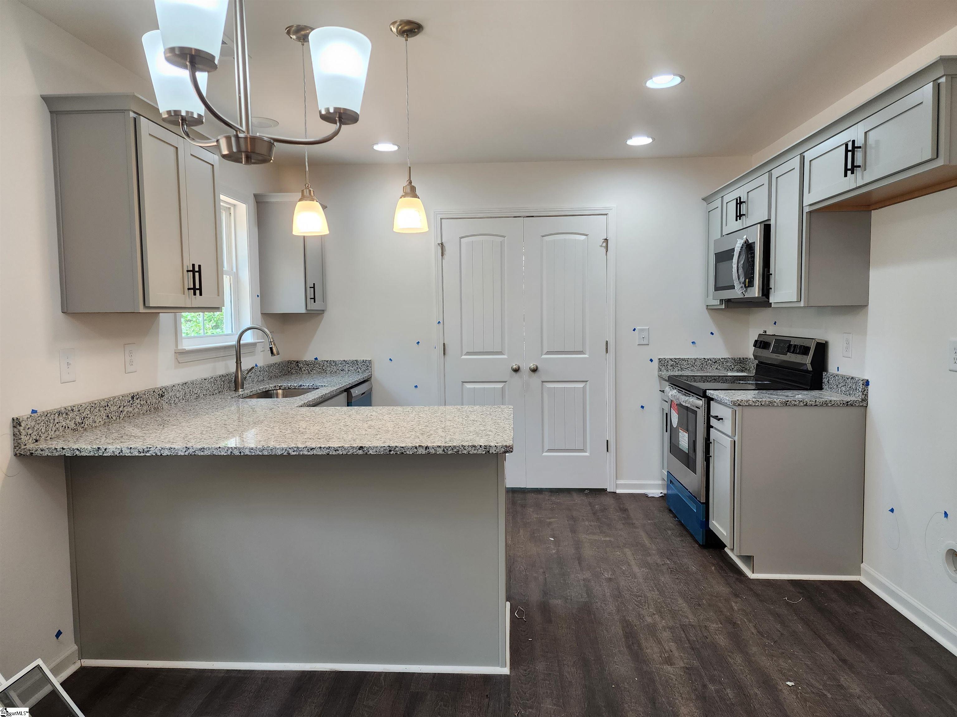 503 Blue Ridge Avenue Belton, SC 29627 - Photo 6 of 22