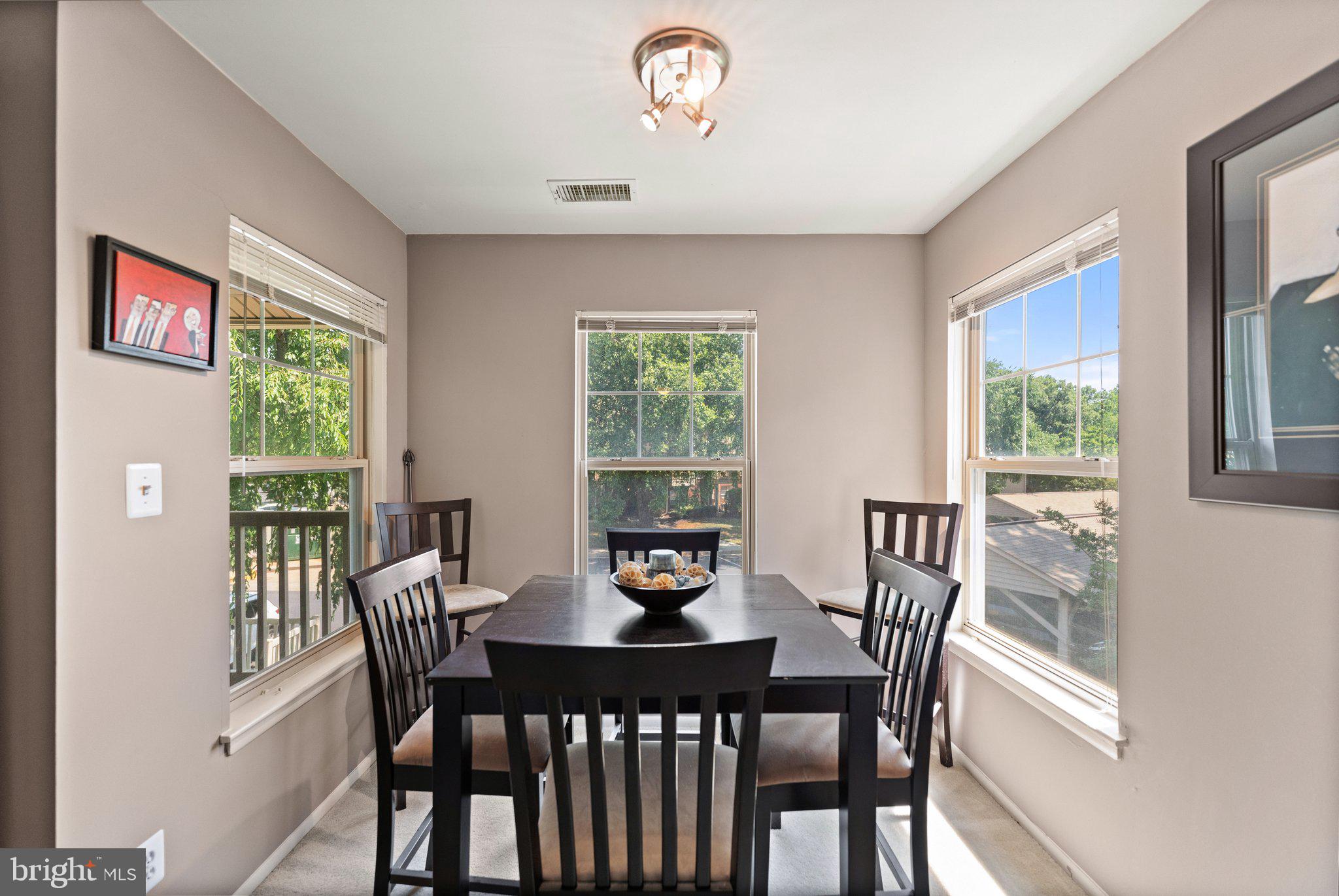 1799 Jonathan Way, Unit 1799C Reston, VA 20190 - Photo 16 of 56 Dining
