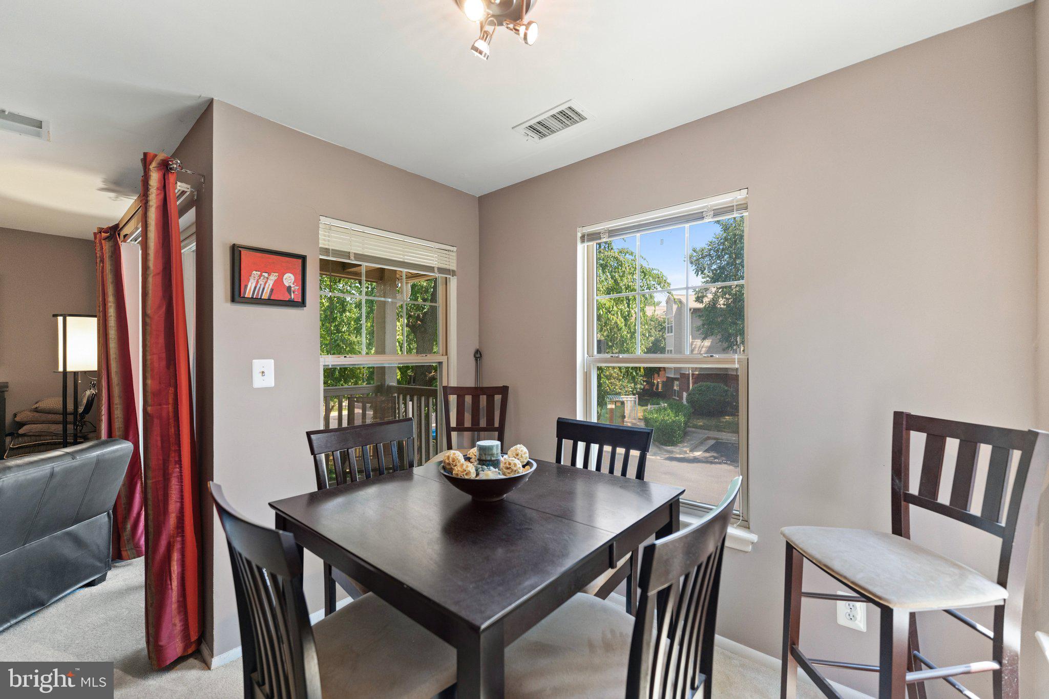 1799 Jonathan Way, Unit 1799C Reston, VA 20190 - Photo 17 of 56 Dining