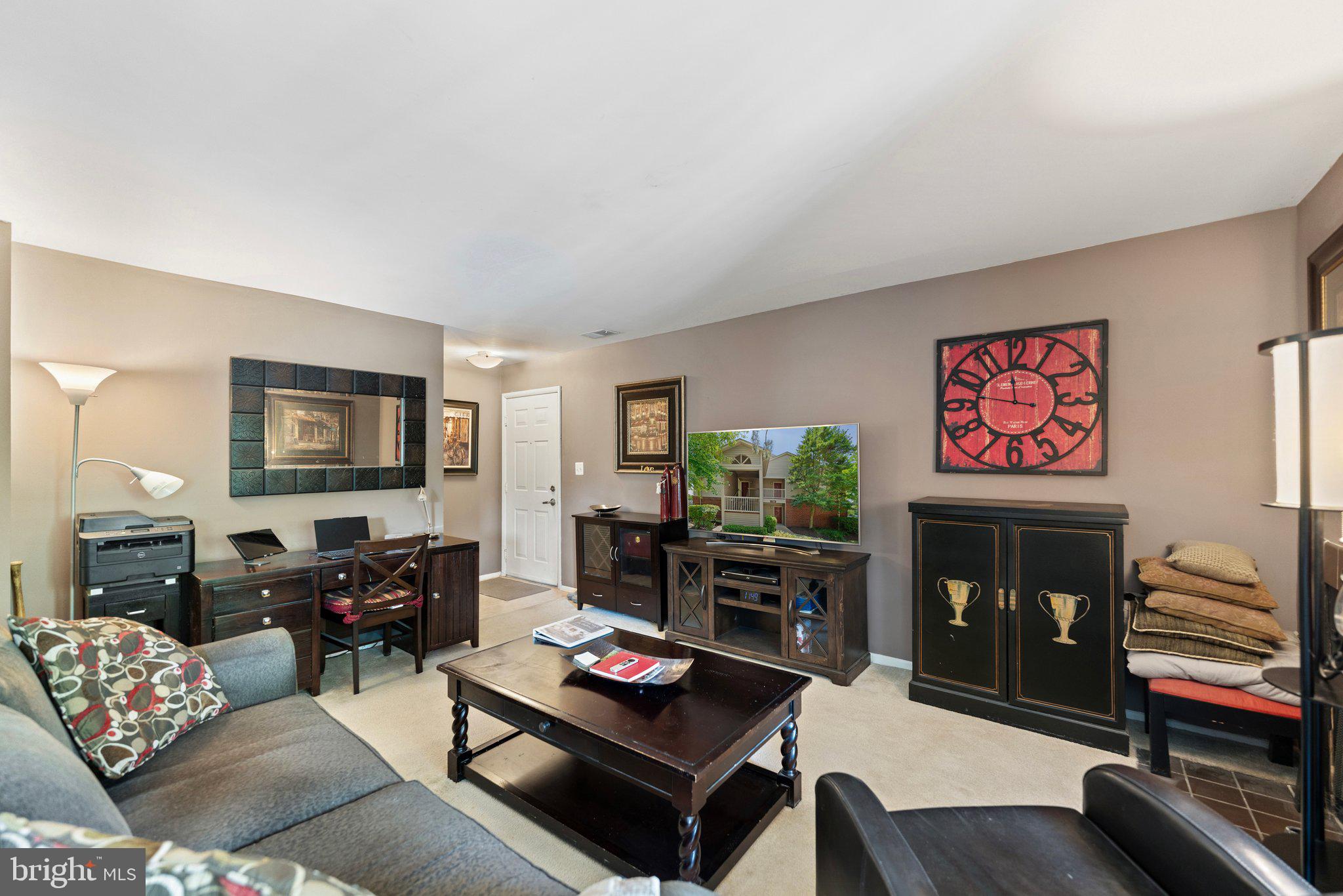 1799 Jonathan Way, Unit 1799C Reston, VA 20190 - Photo 8 of 56 Living Room