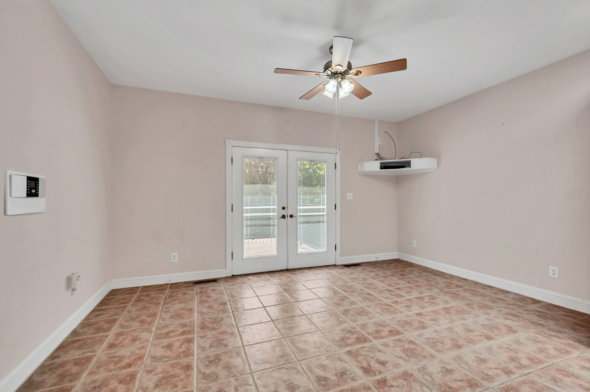 1400 Slaydenwood Road Cumberland Furnace, TN 37051 - Photo 30 of 58 a view of an empty room with a window