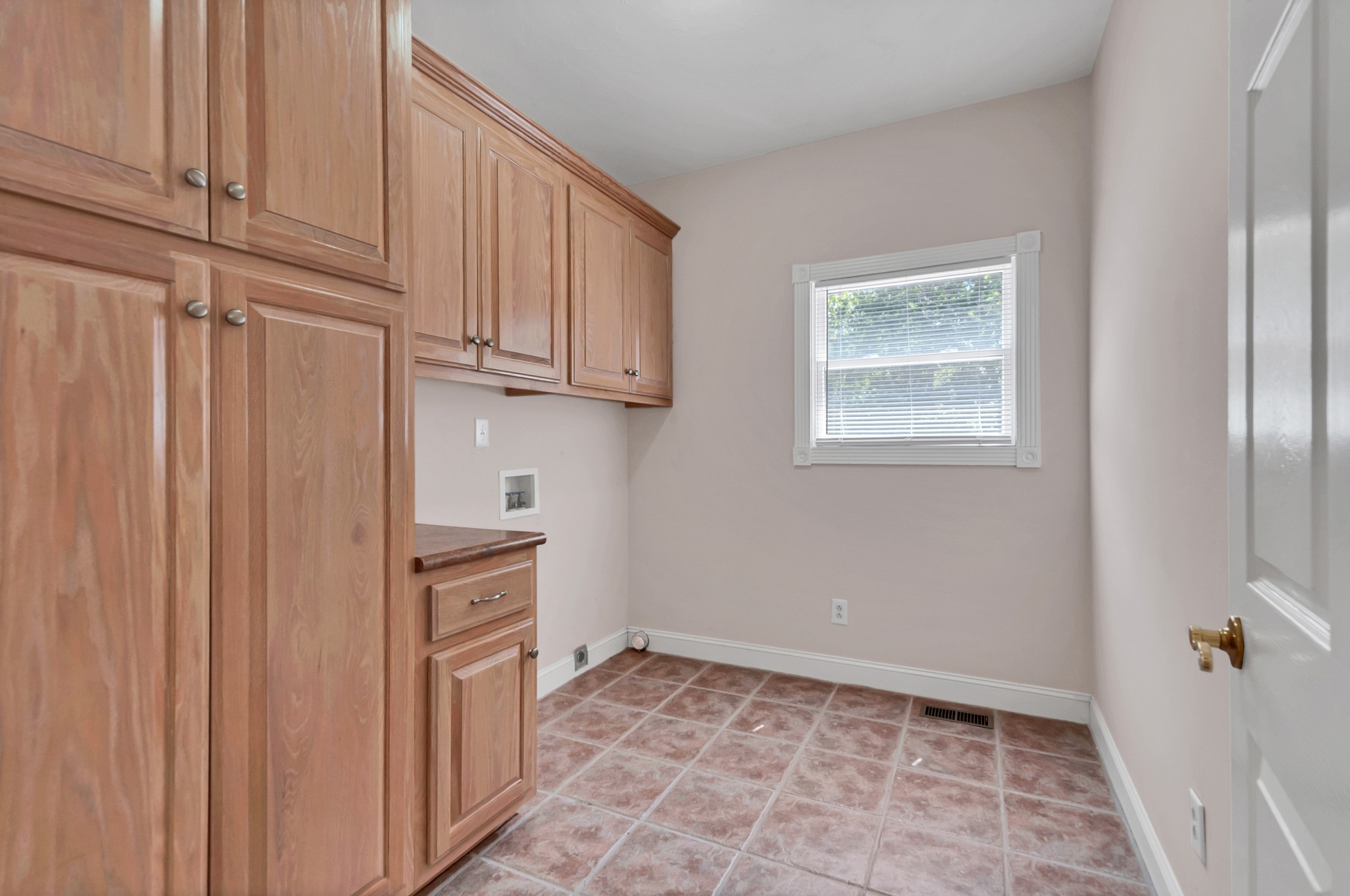 1400 Slaydenwood Road Cumberland Furnace, TN 37051 - Photo 32 of 58 a view of cabinets and wooden floor