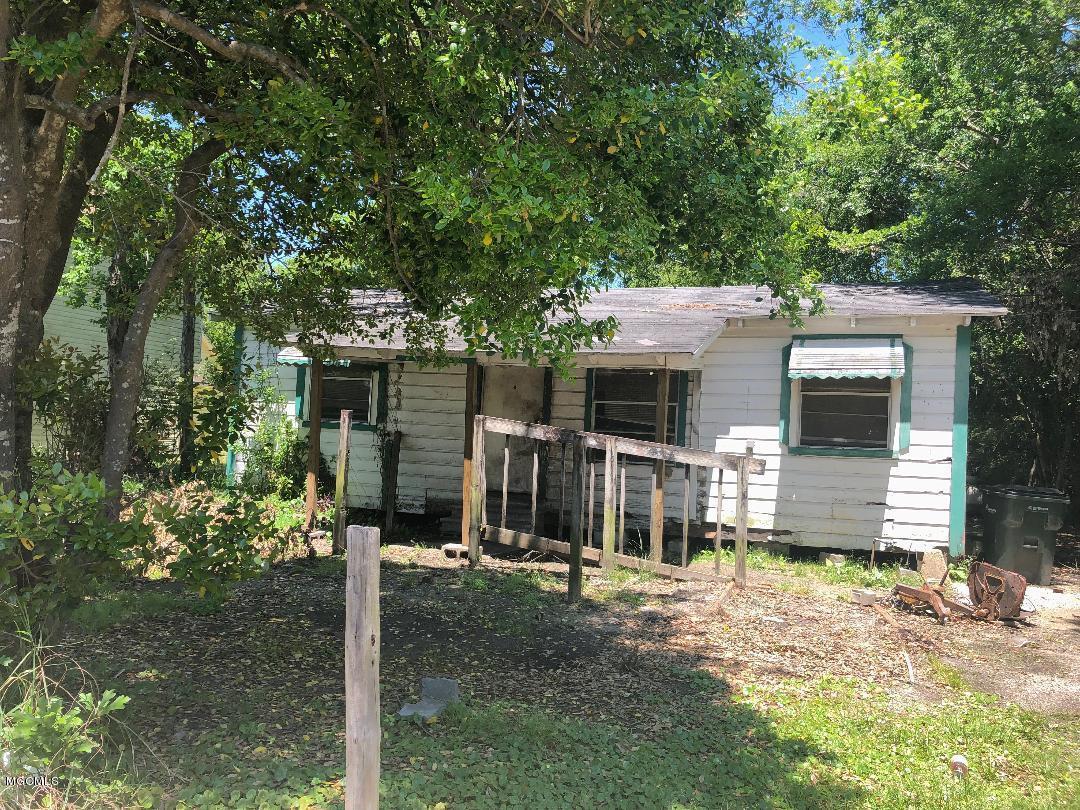 4819 Frederick Street Moss Point, MS 39563 - Photo 1 of 3 Moss Point Home 1