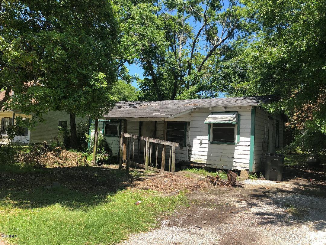 4819 Frederick Street Moss Point, MS 39563 - Photo 2 of 3 Moss Point Home 2
