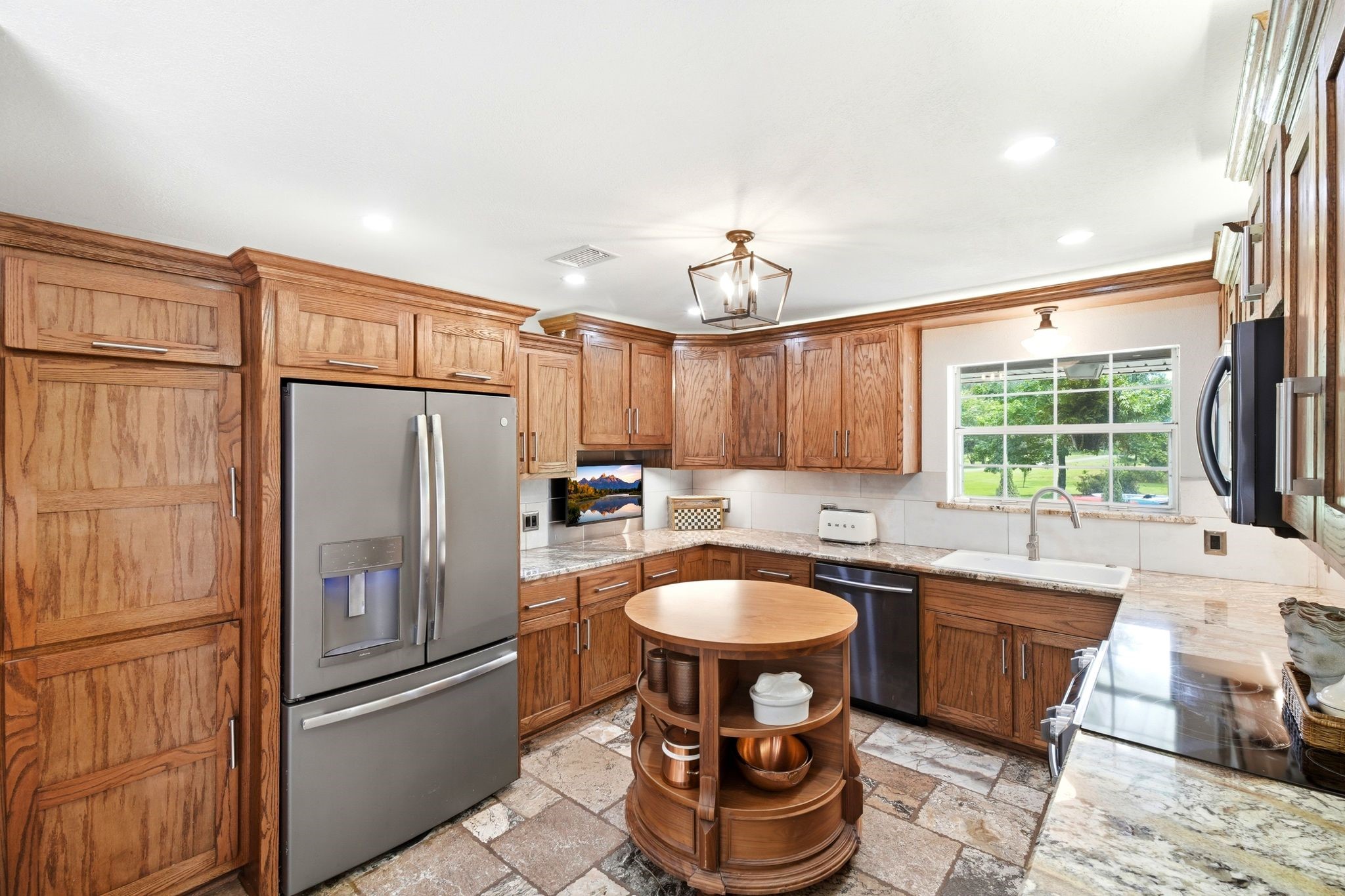 11375 Best Road Beaumont, TX 77713 - Photo 14 of 49 Kitchen.