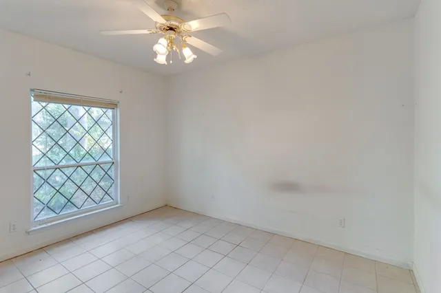 $375,000 | 3958 Royal Oaks Drive, Tallahassee, FL 32309