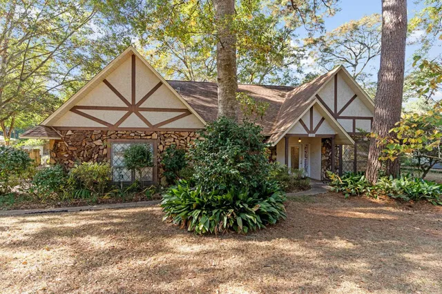 $375,000 | 3958 Royal Oaks Drive, Tallahassee, FL 32309