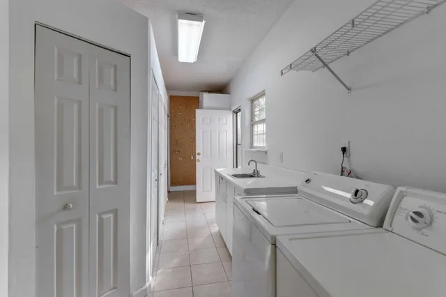 $375,000 | 3958 Royal Oaks Drive, Tallahassee, FL 32309