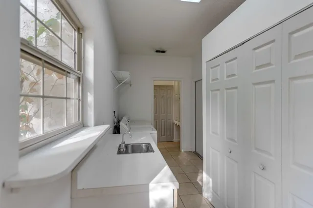 $375,000 | 3958 Royal Oaks Drive, Tallahassee, FL 32309