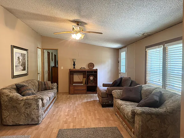 $205,500 | 11565 Sherwood Drive, Demotte, IN 46310