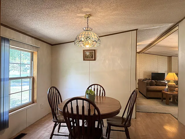 $205,500 | 11565 Sherwood Drive, Demotte, IN 46310