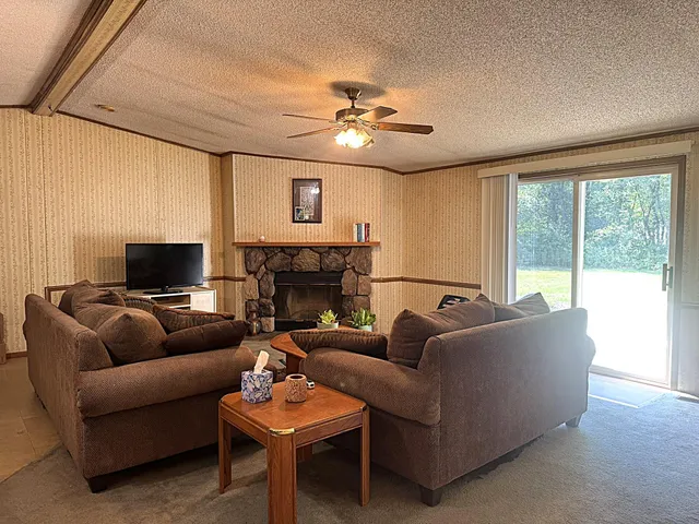 $205,500 | 11565 Sherwood Drive, Demotte, IN 46310