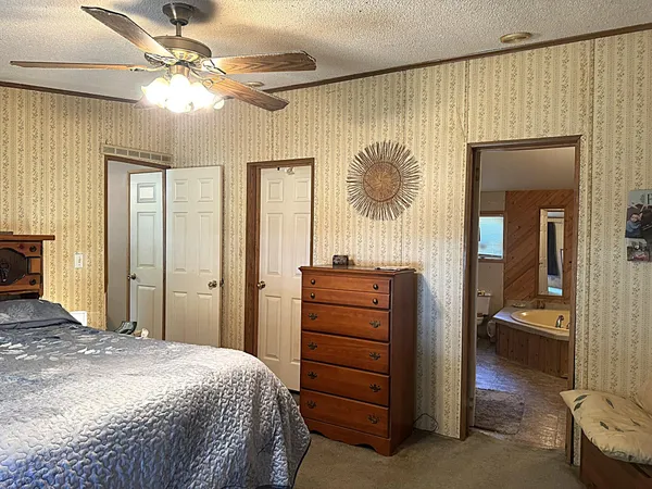 $205,500 | 11565 Sherwood Drive, Demotte, IN 46310