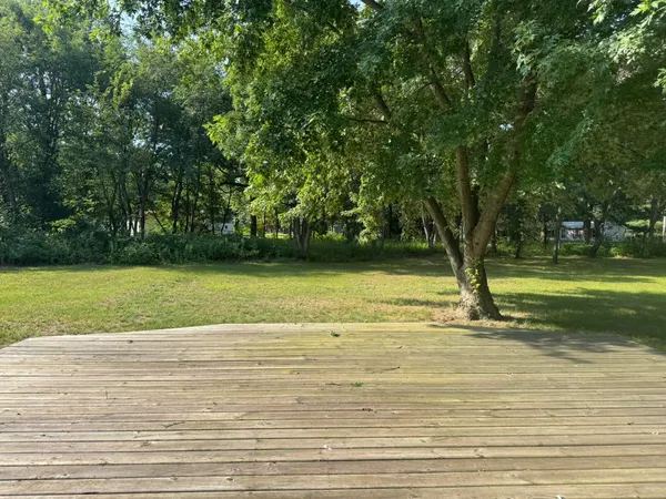 $205,500 | 11565 Sherwood Drive, Demotte, IN 46310