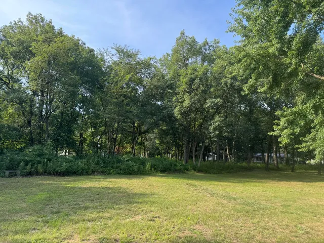 $205,500 | 11565 Sherwood Drive, Demotte, IN 46310