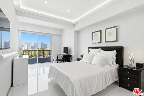 $950,000 | 10501 Wilshire Boulevard, Unit 1007, Los Angeles, CA 90024